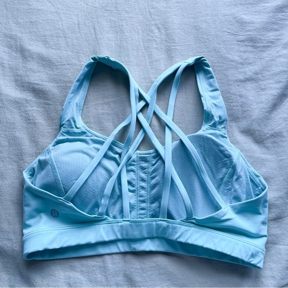 Lululemon Free To Be Serene Cross Back Sports Bra Toothpaste 8 - Picture 5 of 5